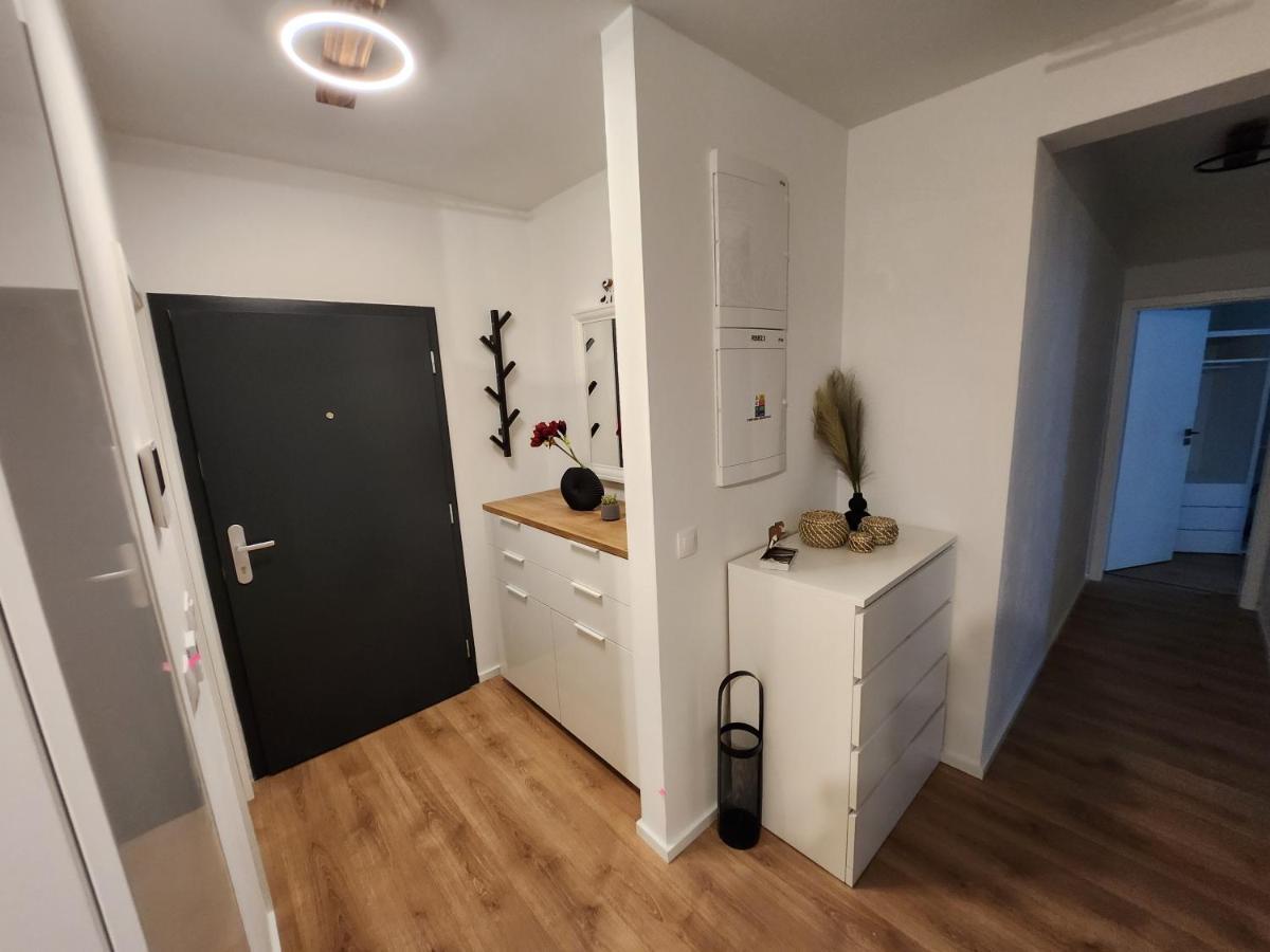 Mickey Apartment Old Town Братислава Екстериор снимка